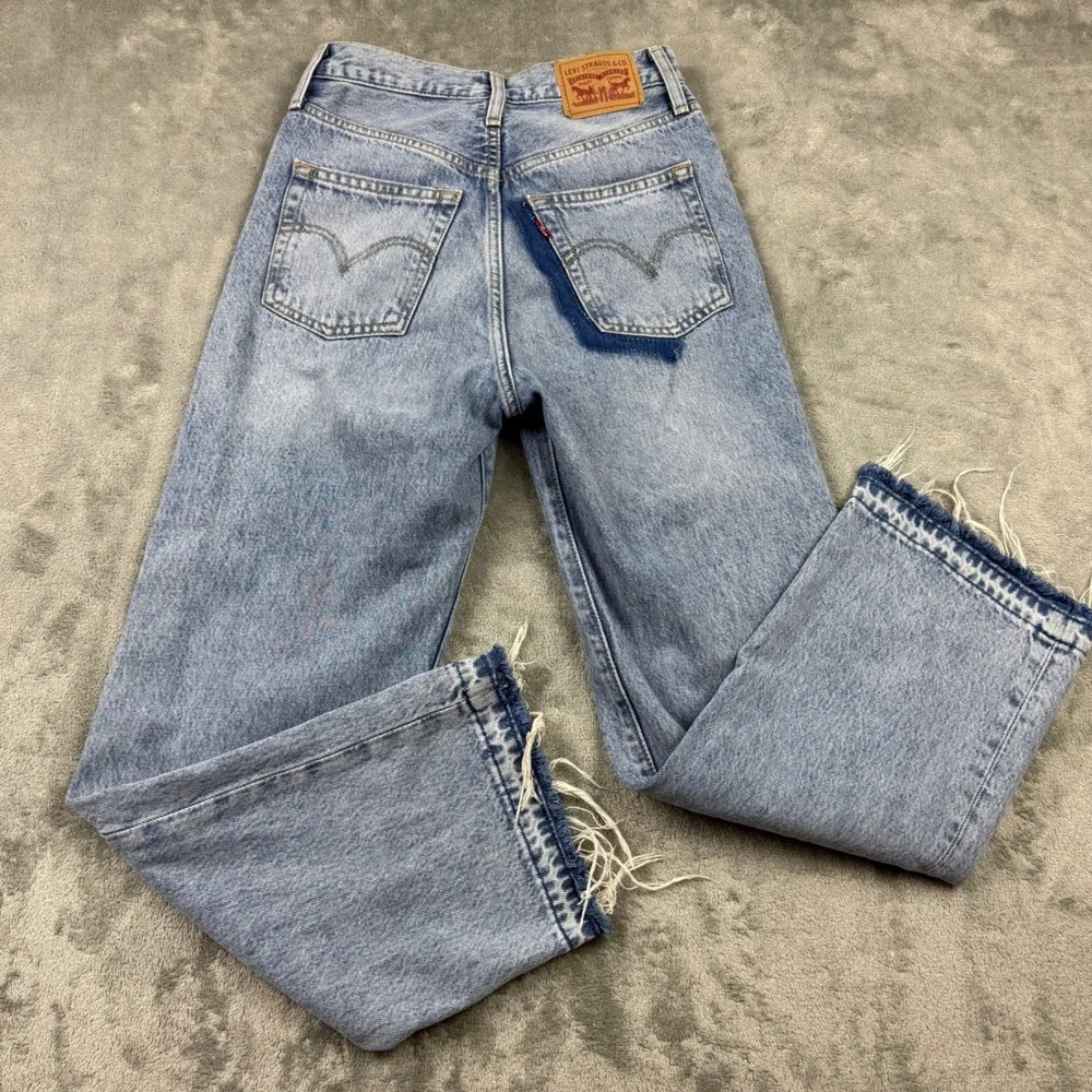 Levis Ribcage‎ Straight Ankle Womens 25 Light Wash Good Distressed Jeans 4309